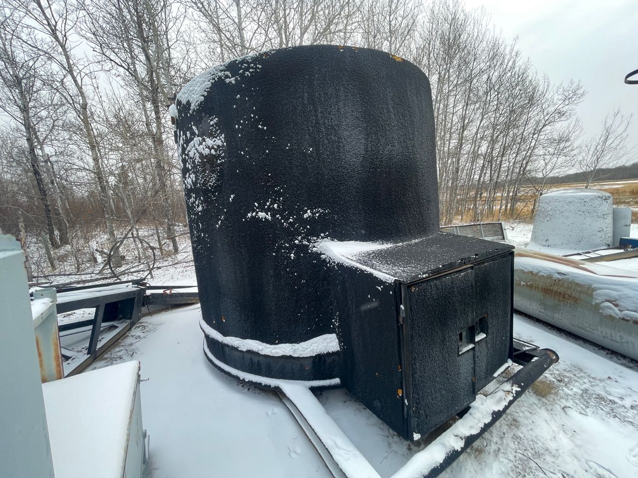 100bbl insulated and heated tank